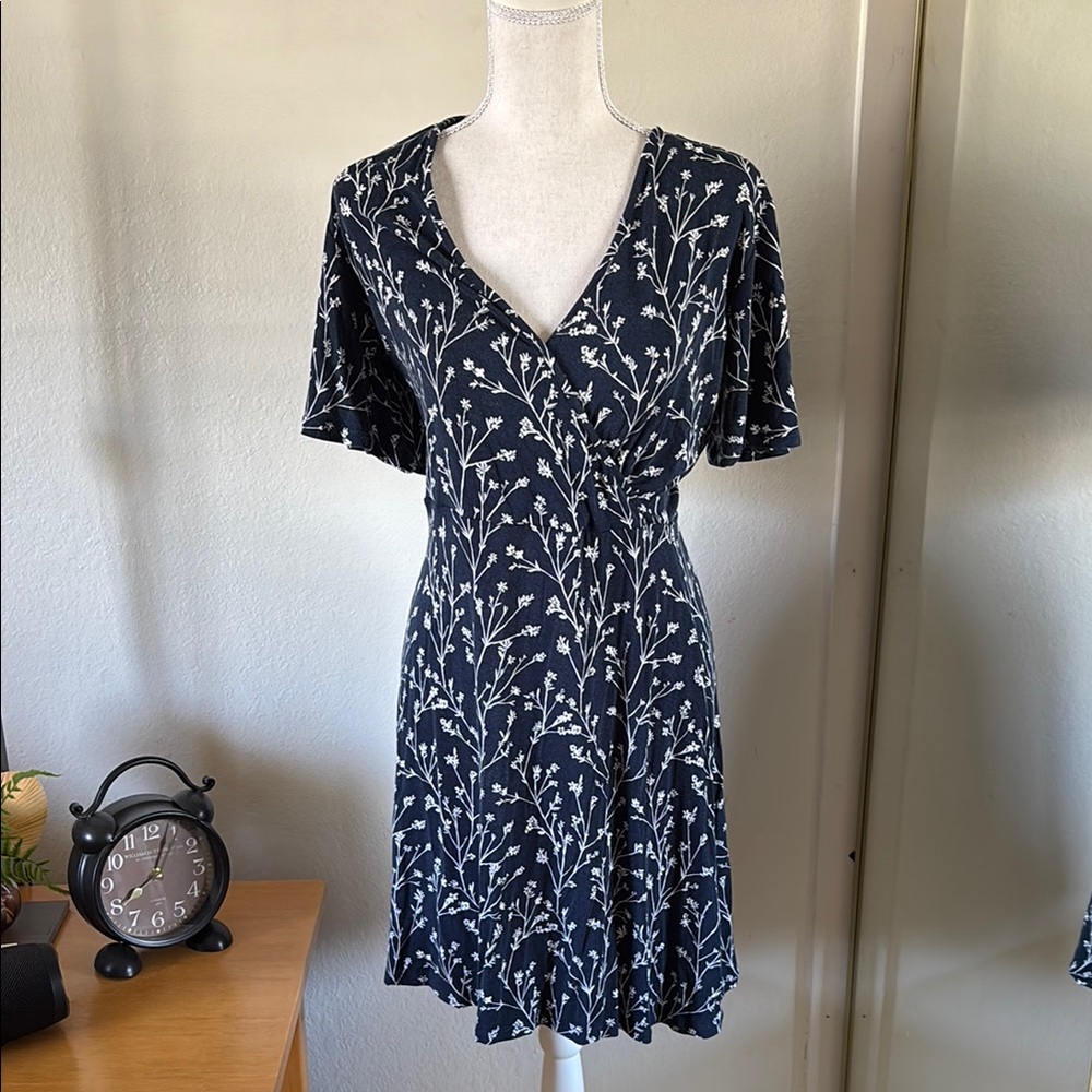 41 Hawthorn Navy and White Floral Mini Dress